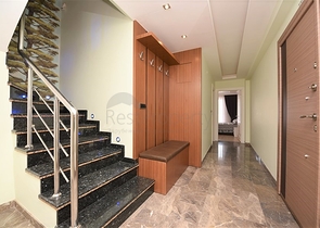 Пентхаус с четырьмя спальнями в районе Махмутлар