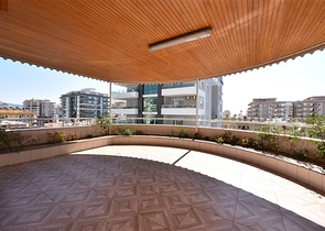 Пентхаус с четырьмя спальнями в районе Махмутлар