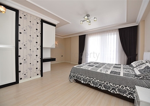 Пентхаус с четырьмя спальнями в районе Махмутлар