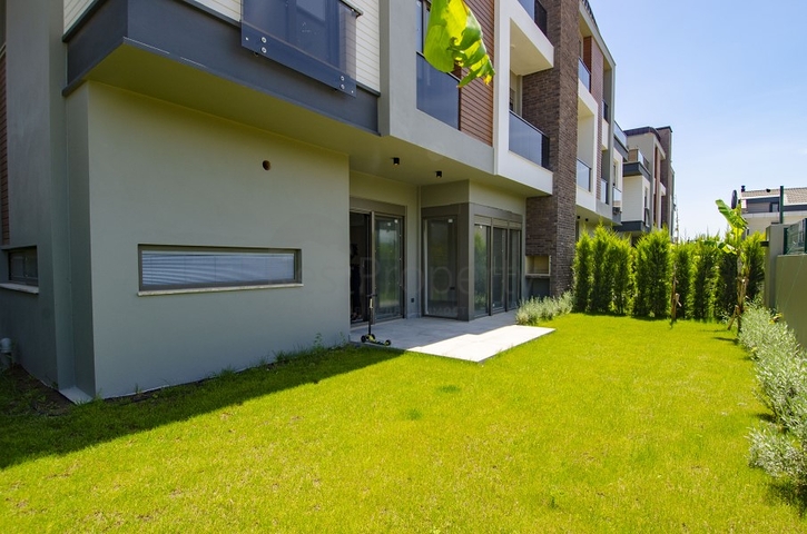 Просторные готовые виллы 6+1 в районе Коньяалты Анталья