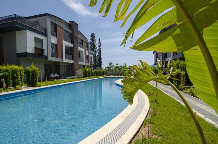 Просторные готовые виллы 6+1 в районе Коньяалты Анталья