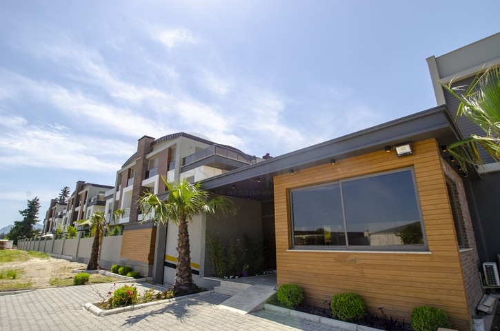 Просторные готовые виллы 6+1 в районе Коньяалты Анталья