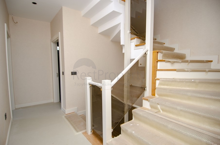 Просторные готовые виллы 6+1 в районе Коньяалты Анталья