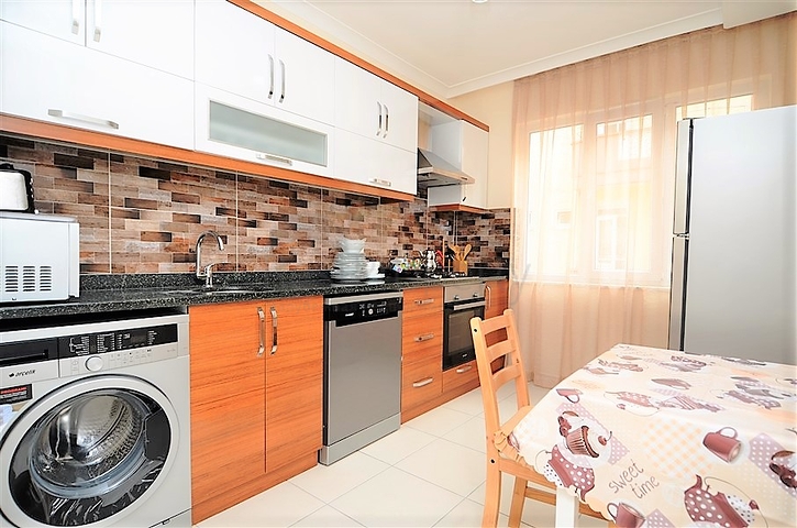 Меблированная квартира с двумя спальнями в Махмутлар