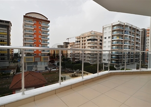 Меблированная квартира с двумя спальнями в Махмутлар