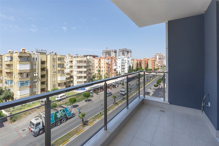 Трёхкомнатная квартира в районе Махмутлар рядом с морем