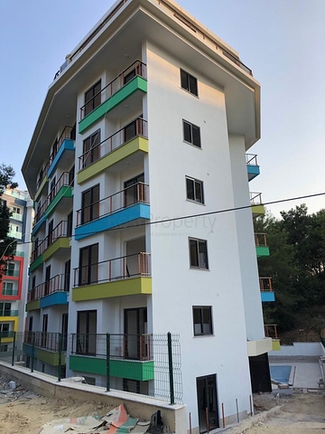 Двухкомнатные квартиры в небольшом строящемся комплексе в Авсалларе