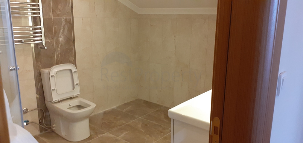 Пентхаус 3+2 с собственным террасом в новом доме 