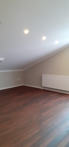 Пентхаус 3+2 с собственным террасом в новом доме 