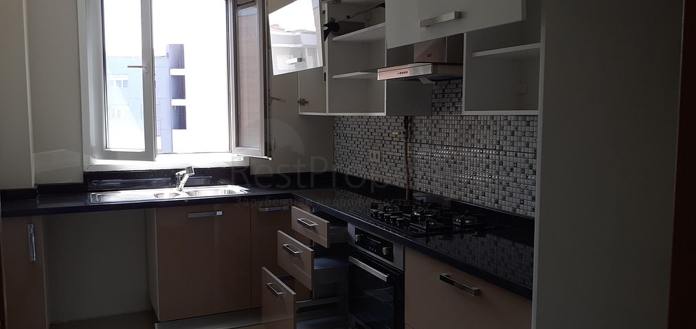 Пентхаус 3+2 с собственным террасом в новом доме 