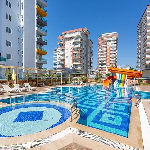 Апартаменты 1+1 в современном комплексе в Махмутларе