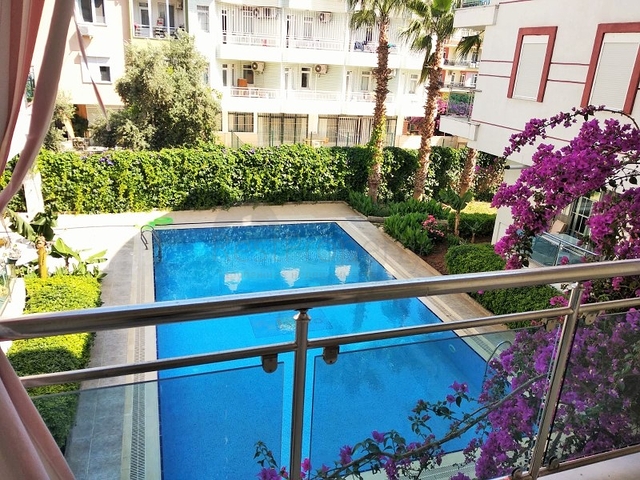 Трёхкомнатная квартира в районе Гюрсу в Анталии