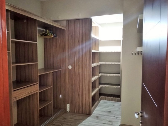 Трёхкомнатная квартира в районе Гюрсу в Анталии