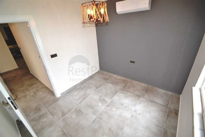 Трёхкомнатная квартира в Алании на берегу моря