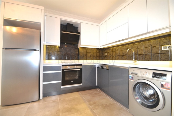 Трёхкомнатная квартира в Алании на берегу моря