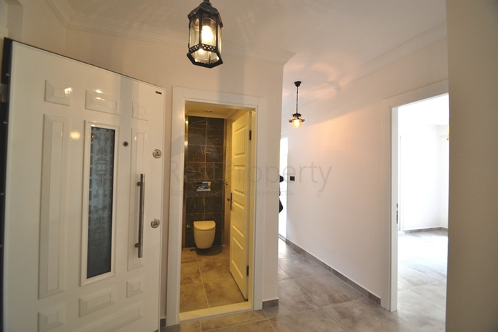 Трёхкомнатная квартира в Алании на берегу моря