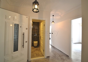 Трёхкомнатная квартира в Алании на берегу моря