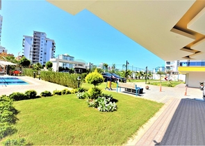 Просторная двухкомнатная квартира в Алании с отличной инфраструктурой