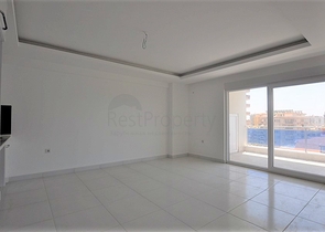 Просторная двухкомнатная квартира в Алании с отличной инфраструктурой