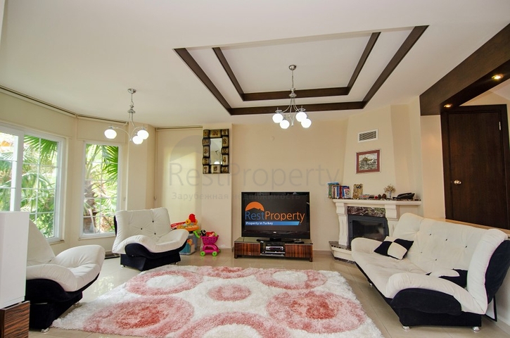 Вилла 3+1 в центре курортного города Кемер