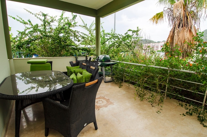 Вилла 3+1 в центре курортного города Кемер