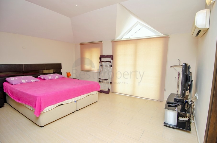 Вилла 3+1 в центре курортного города Кемер