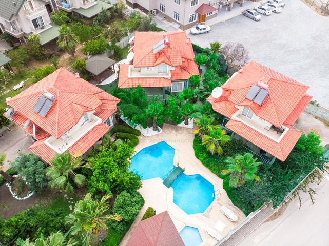 Вилла 3+1 в центре курортного города Кемер