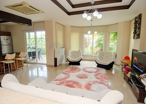 Вилла 3+1 в центре курортного города Кемер