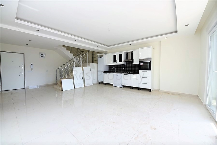 Пентхаус 2+1 в комплексе с отельной инфраструктурой в Кестеле