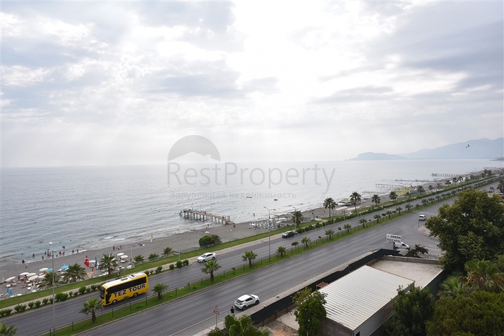 Квартира 1+1 в аренду на первой береговой линии в Махмутларе