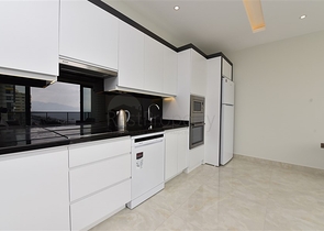 Квартира 1+1 в аренду на первой береговой линии в Махмутларе