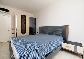 Квартира 2+1 с большой террасой в новом комплексе в Махмутларе