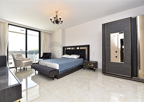 Квартира 2+1 с большой террасой в новом комплексе в Махмутларе