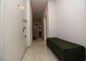 Квартира 2+1 с большой террасой в новом комплексе в Махмутларе