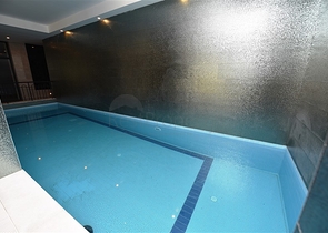 Квартира 2+1 с большой террасой в новом комплексе в Махмутларе