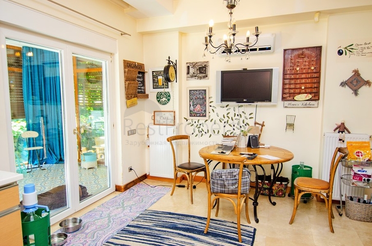 Вилла 6+2 в центре района Лара Анталья 200 м до моря