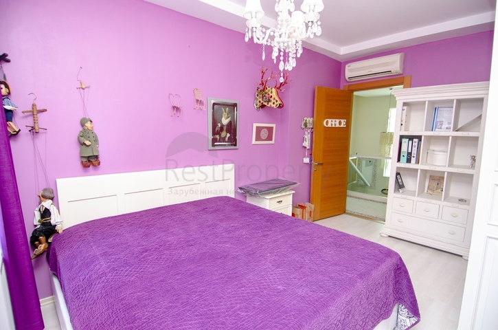 Вилла 6+2 в центре района Лара Анталья 200 м до моря