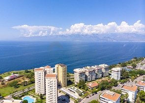 Вилла 6+2 в центре района Лара Анталья 200 м до моря