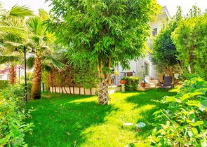 Вилла 6+2 в центре района Лара Анталья 200 м до моря