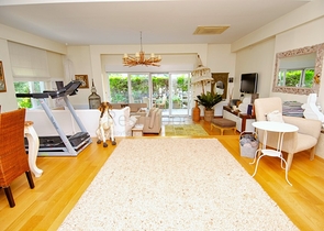 Вилла 6+2 в центре района Лара Анталья 200 м до моря