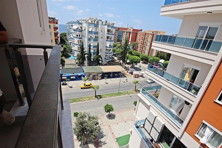 Апартаменты 2+1 рядом с морем в центре Махмутлара