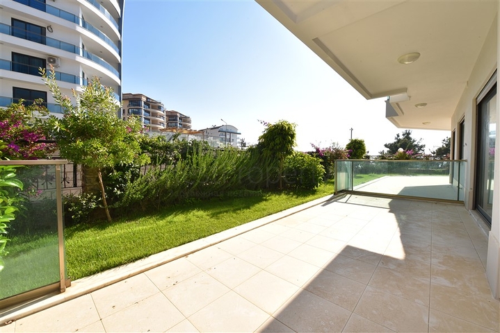 Двухуровневая квартира 2+1 с выходом в сад в Каргыджаке