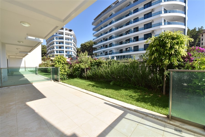 Двухуровневая квартира 2+1 с выходом в сад в Каргыджаке