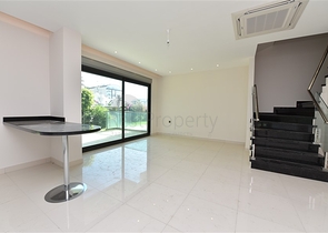 Двухуровневая квартира 2+1 с выходом в сад в Каргыджаке