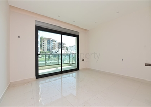 Двухуровневая квартира 2+1 с выходом в сад в Каргыджаке