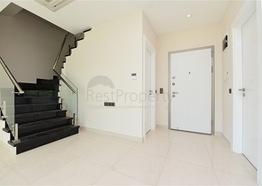 Двухуровневая квартира 2+1 с выходом в сад в Каргыджаке