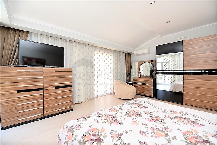 Пентхаус 2+1 в комплексе с отельной инфраструктурой в Авсалларе