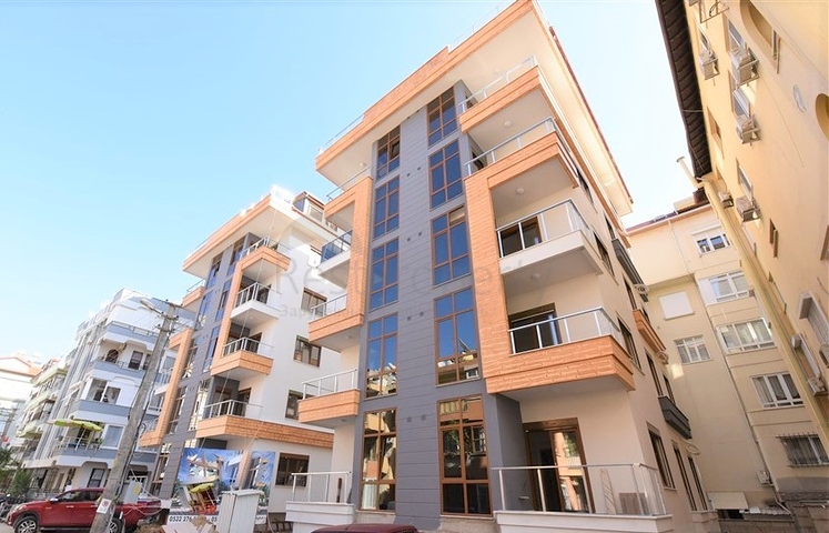 Квартира 2+1 скомплексе на берегу моря, в центре Алании