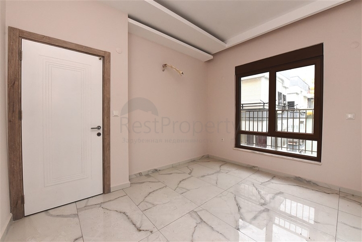 Квартира 2+1 скомплексе на берегу моря, в центре Алании