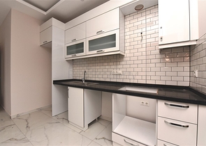 Квартира 2+1 скомплексе на берегу моря, в центре Алании